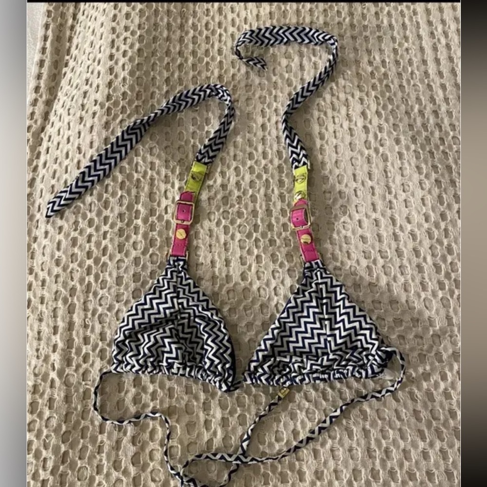 Beach Bunny Swimwear size L swim top